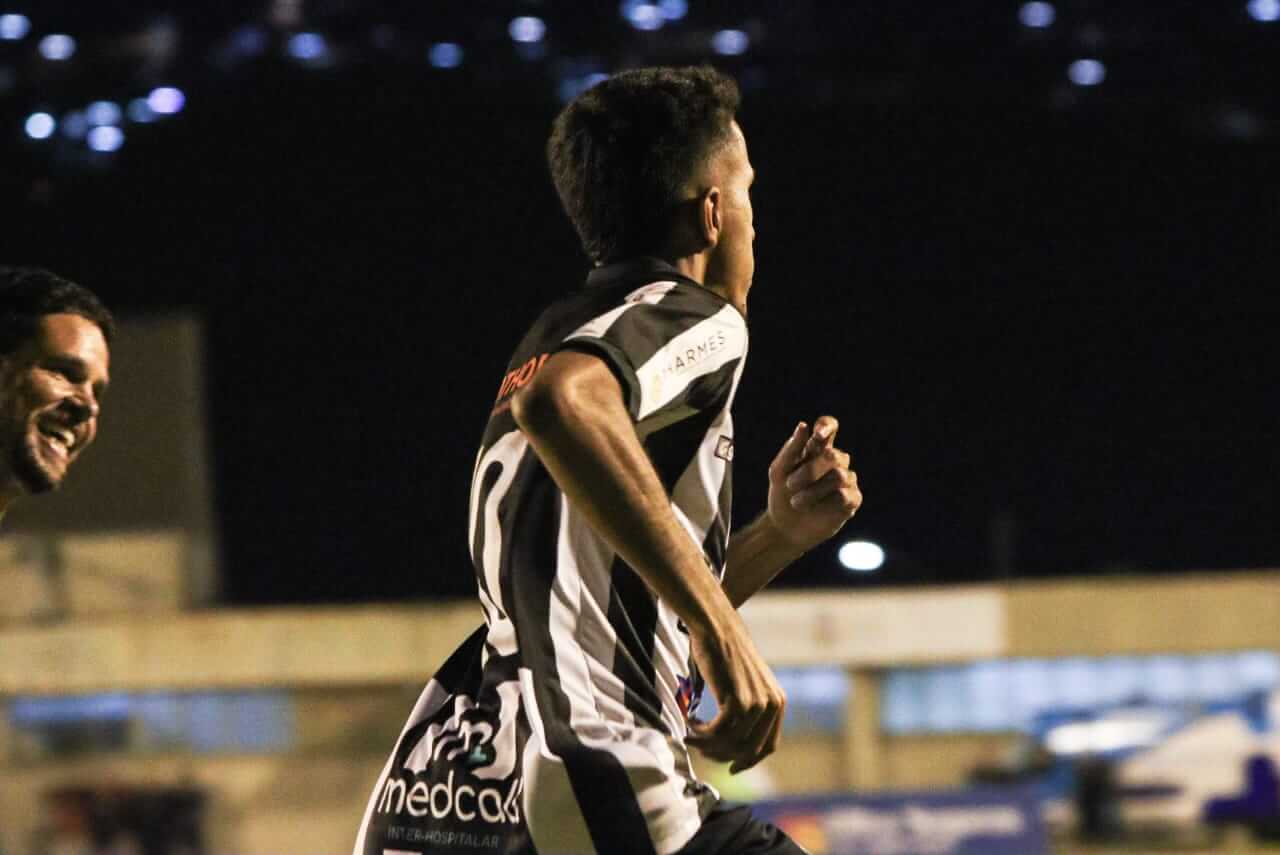 Leia mais sobre o artigo Tupi quebra jejum de gols, supera Aymorés (2 a 1) e deixa zona de rebaixamento