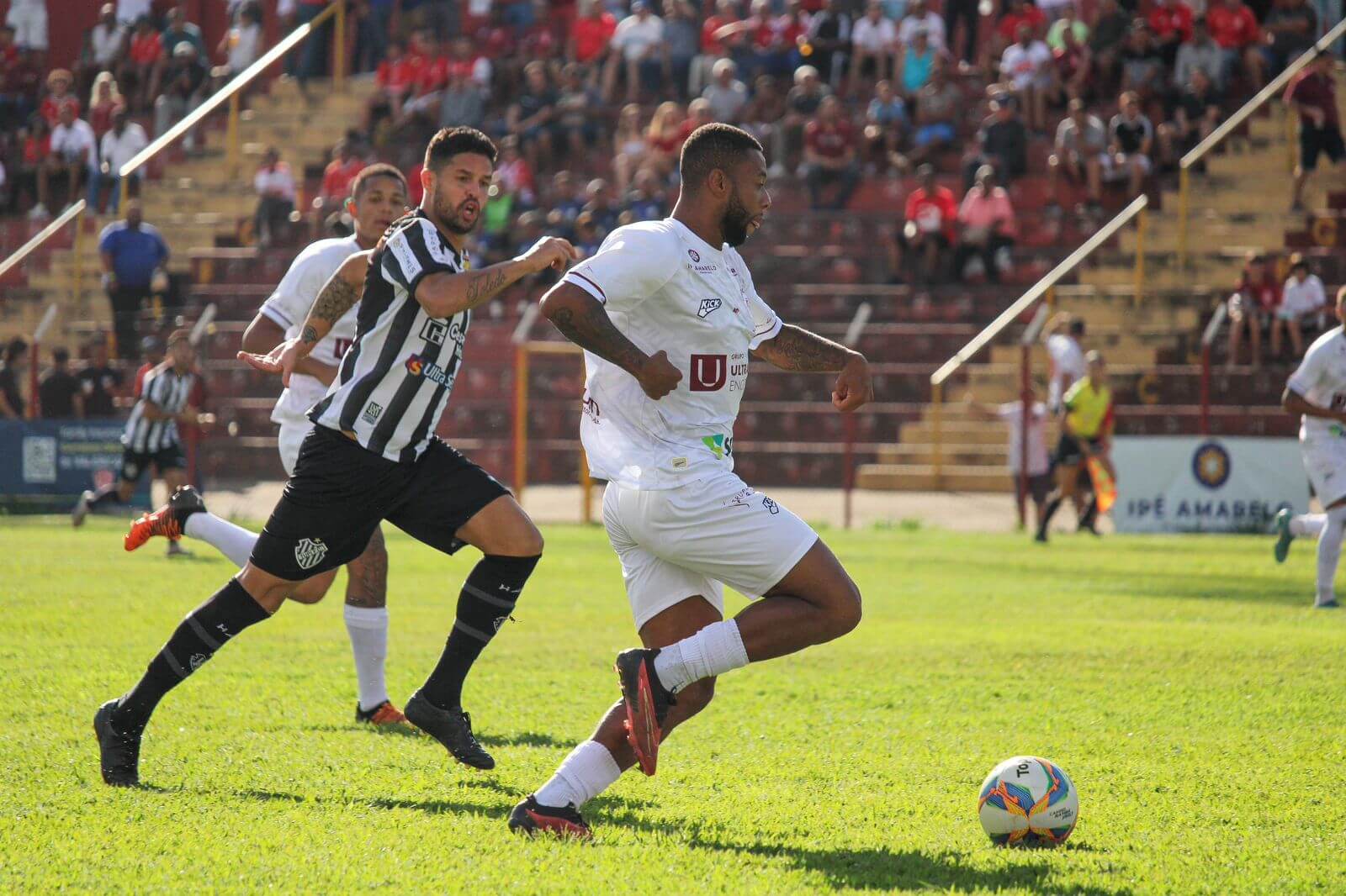 Leia mais sobre o artigo Que sufoco! Tupi segura o empate sem gols em Itabira