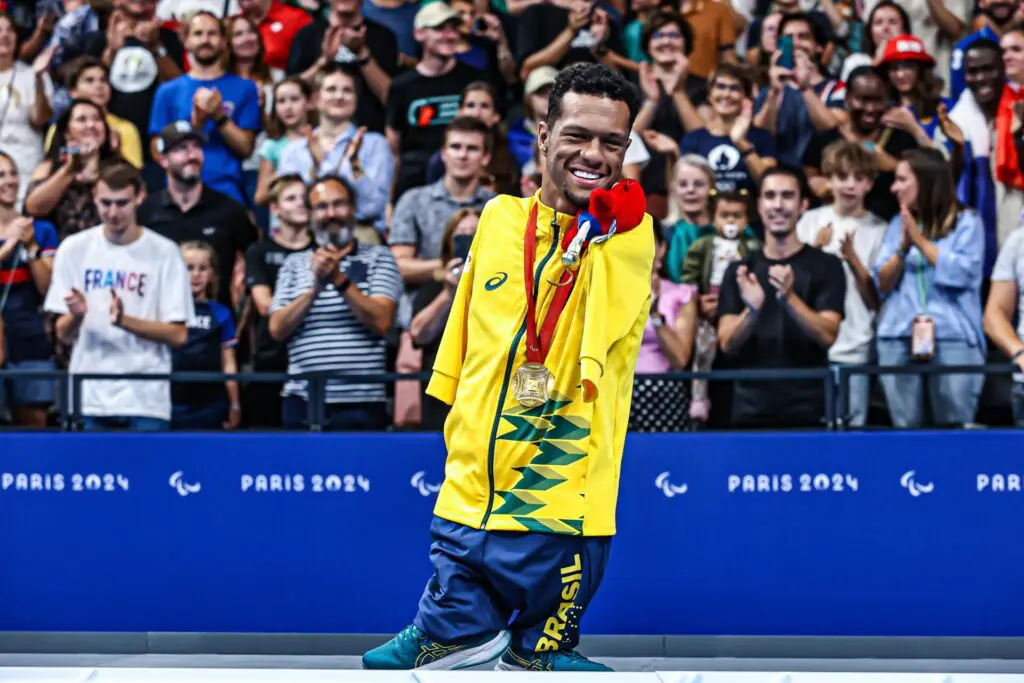 Leia mais sobre o artigo Gabriel é ouro nos 100m costas: “Amassei a prova”