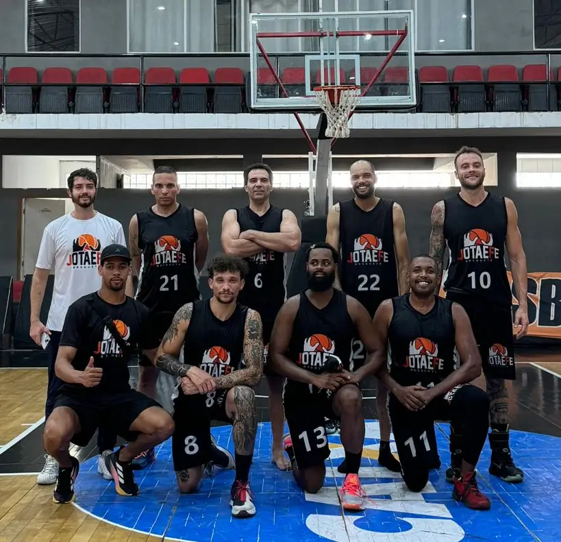 Leia mais sobre o artigo Jotaefe Basquete é vice na Copa Serrana e semifinalista na LSB