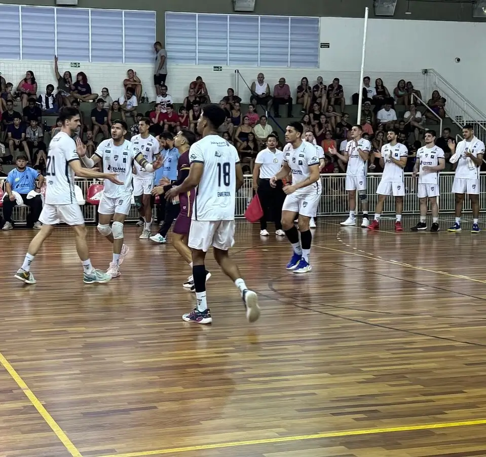 Leia mais sobre o artigo JF Vôlei fica a uma vitória da semifinal na Superliga B. Veja o que diz o regulamento